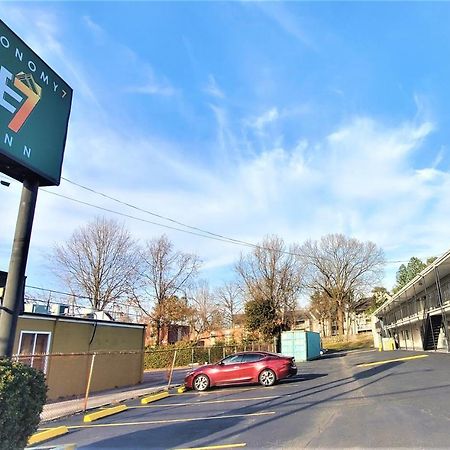 Economy 7 Inn- Newport News Extérieur photo